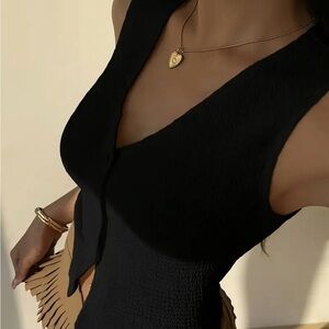Black Sleeveless Top